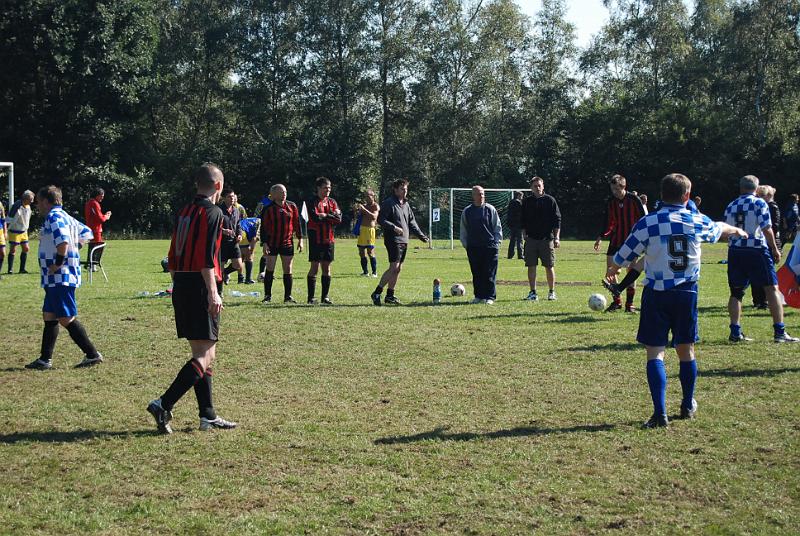 Geraint and Dave C corner move.jpg
